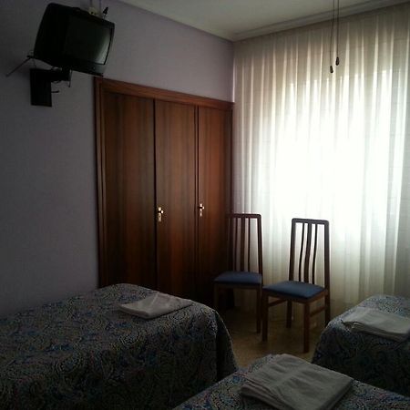Pension Cinco Villas ログローニョ エクステリア 写真