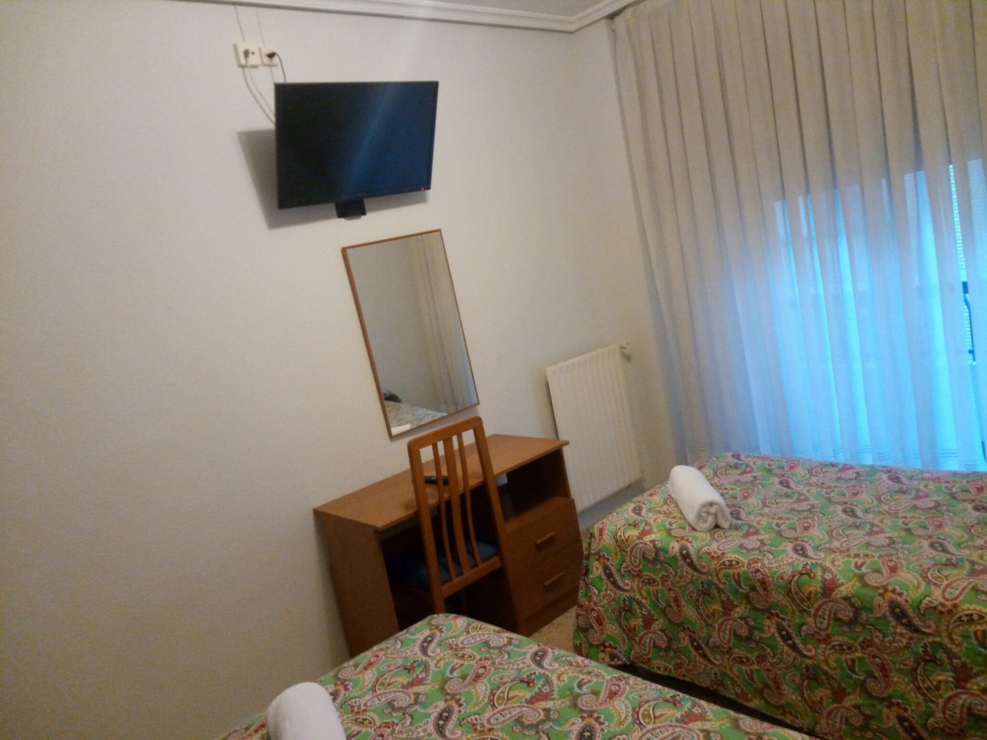 Pension Cinco Villas ログローニョ エクステリア 写真