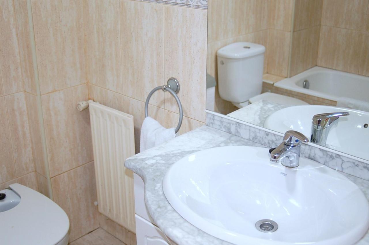 Pension Cinco Villas ログローニョ エクステリア 写真