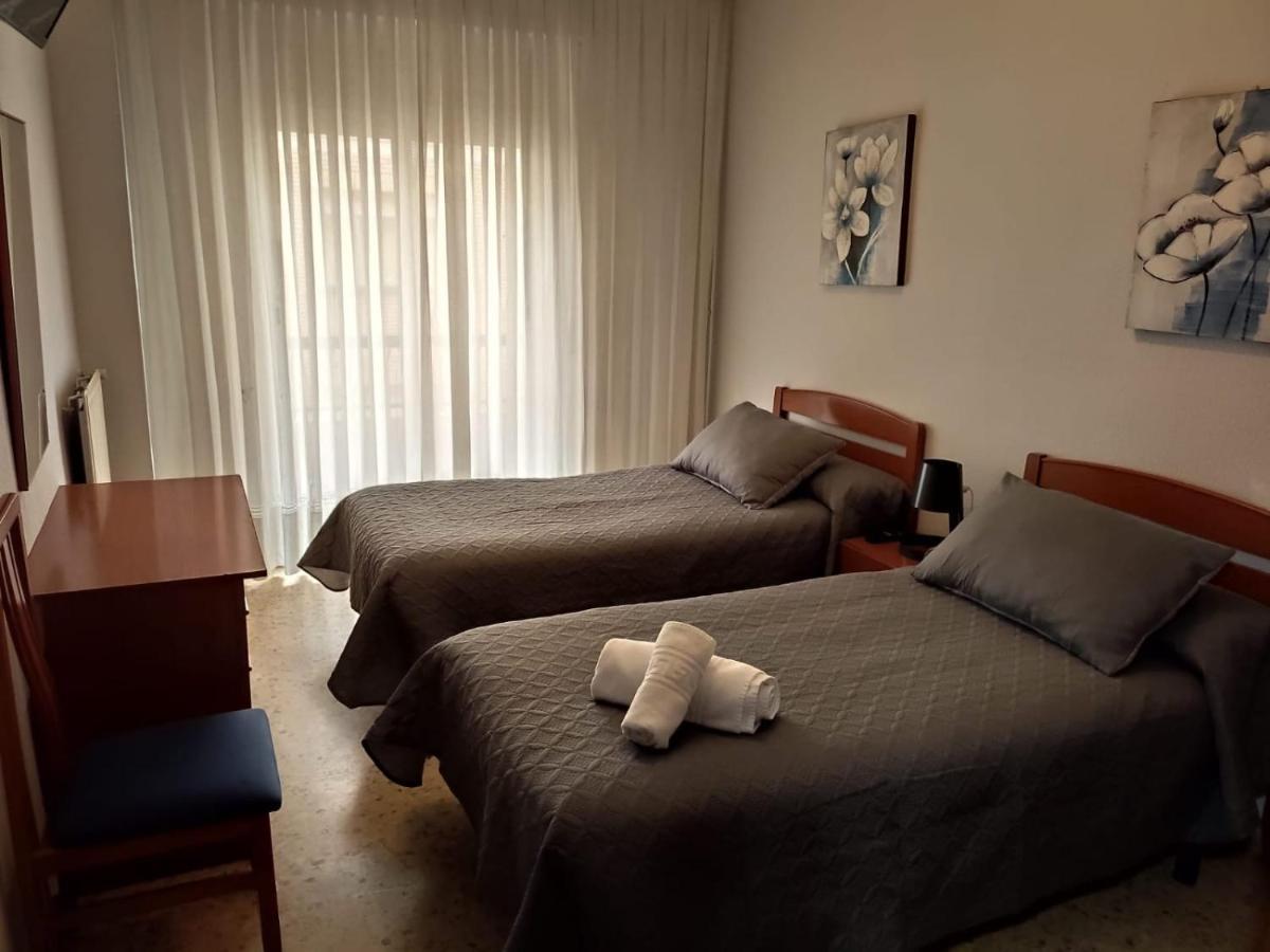 Pension Cinco Villas ログローニョ エクステリア 写真